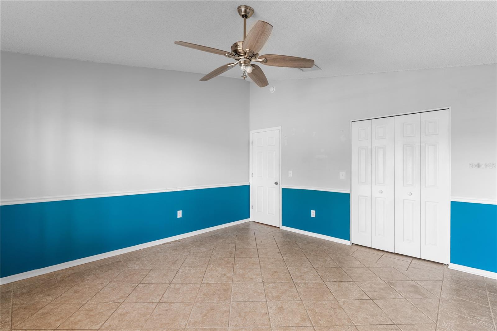 Image 39 of 52 For 27416 Breakers Drive