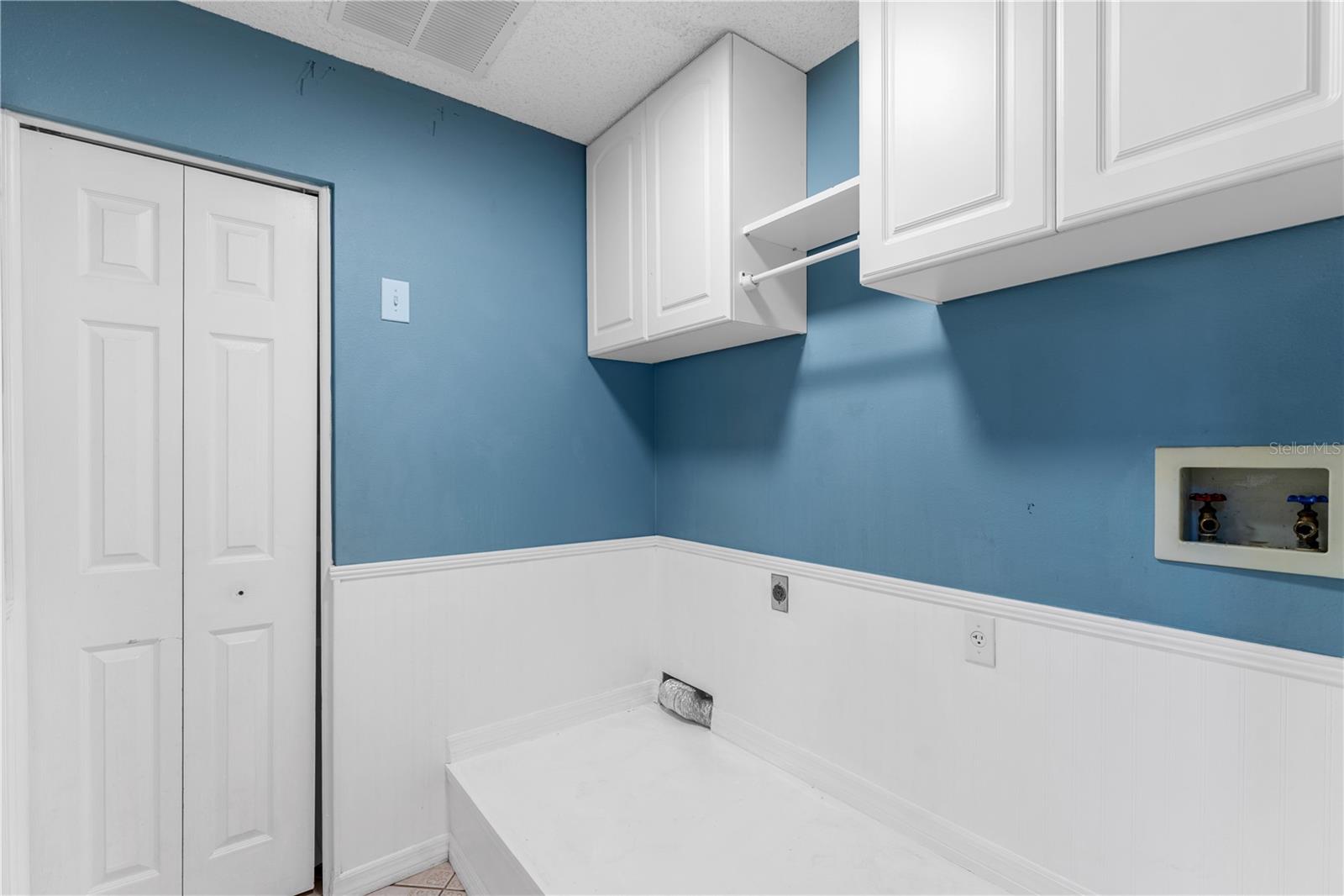 Image 40 of 52 For 27416 Breakers Drive