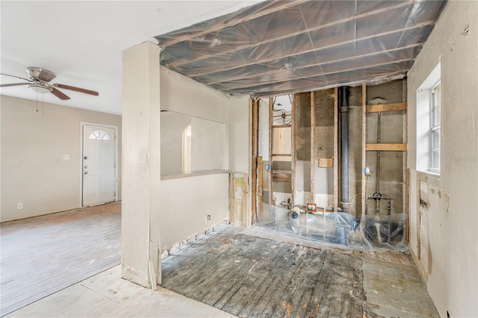 Image 11 of 24 For 2144 23rd Avenue N