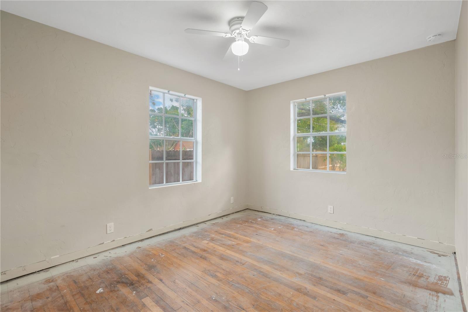 Image 12 of 24 For 2144 23rd Avenue N