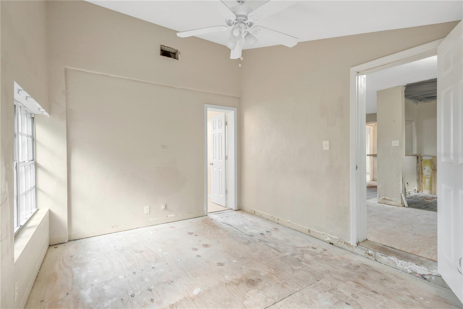 Image 13 of 24 For 2144 23rd Avenue N