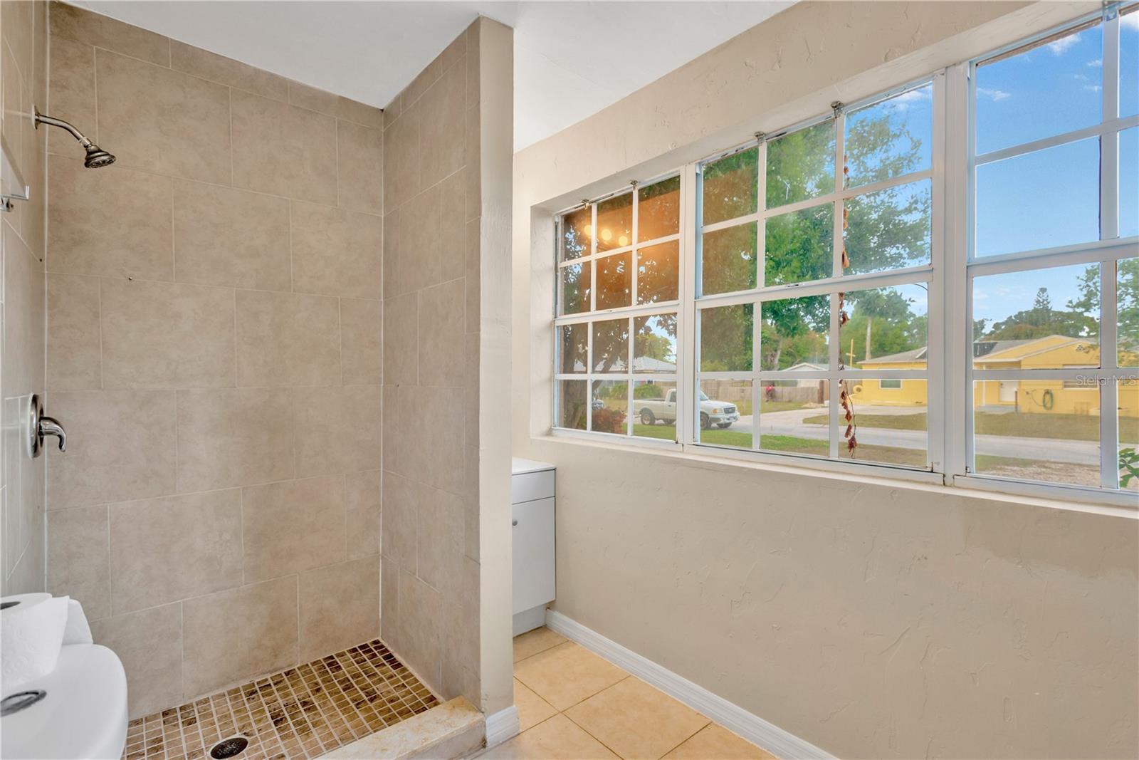 Image 14 of 24 For 2144 23rd Avenue N