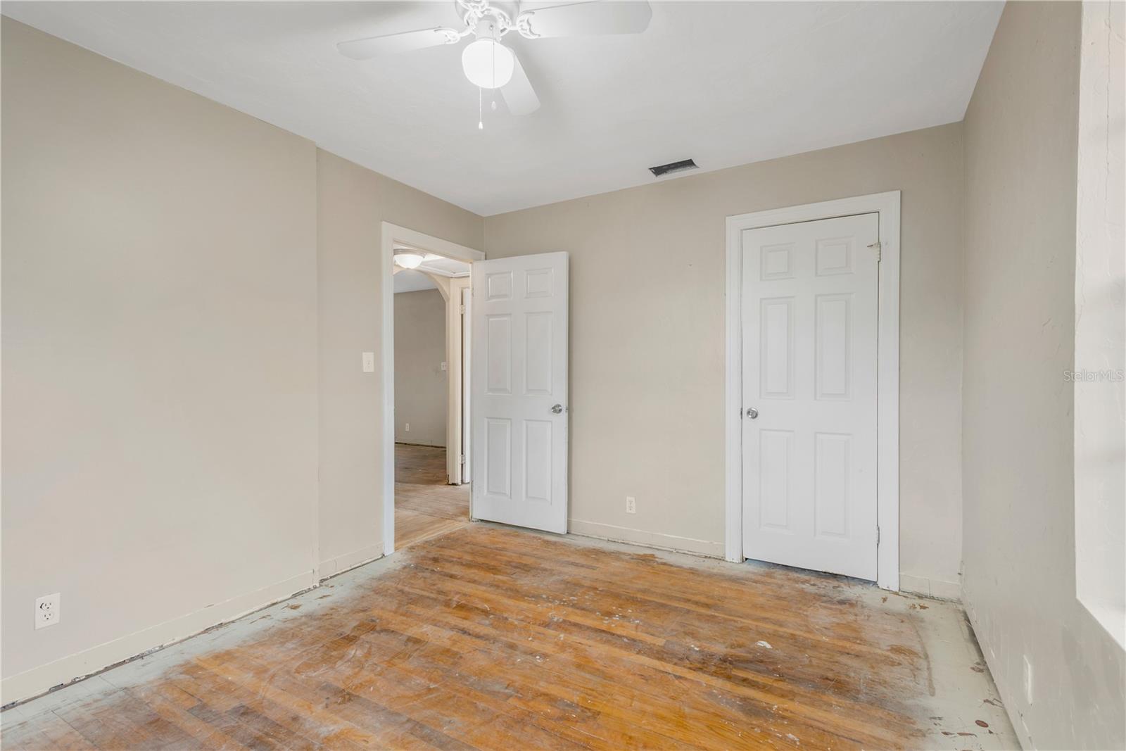 Image 18 of 24 For 2144 23rd Avenue N