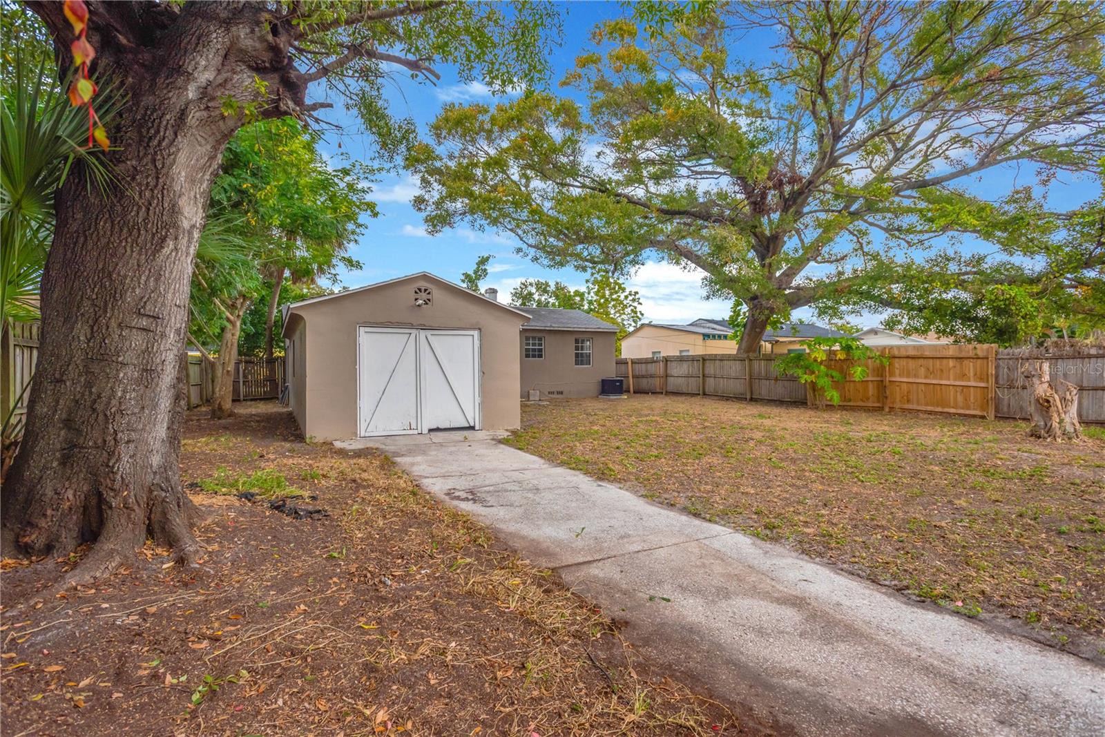 Image 22 of 24 For 2144 23rd Avenue N