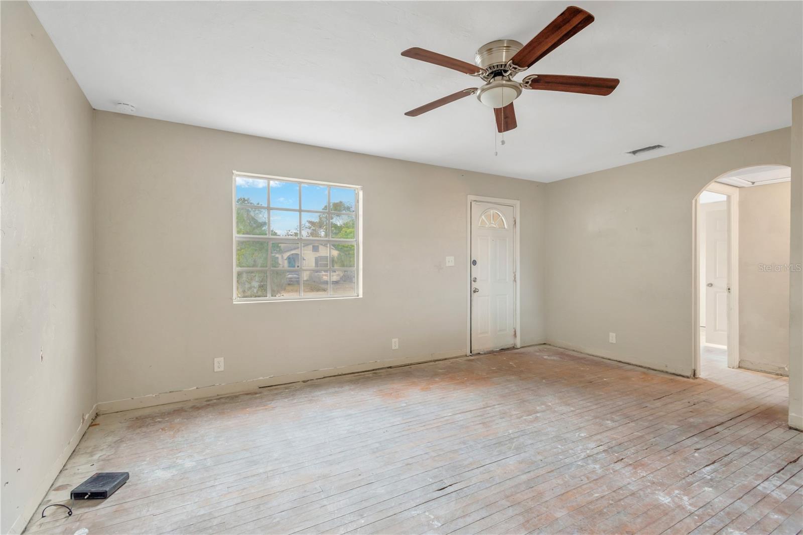 Image 6 of 24 For 2144 23rd Avenue N