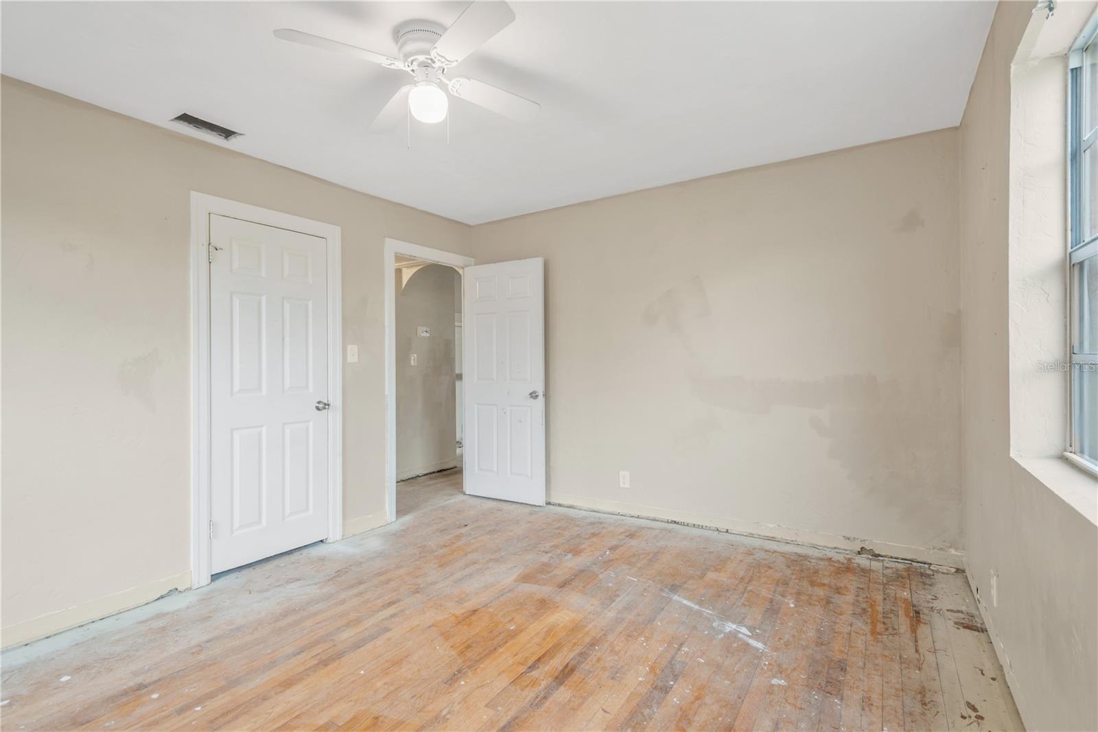 Image 7 of 24 For 2144 23rd Avenue N