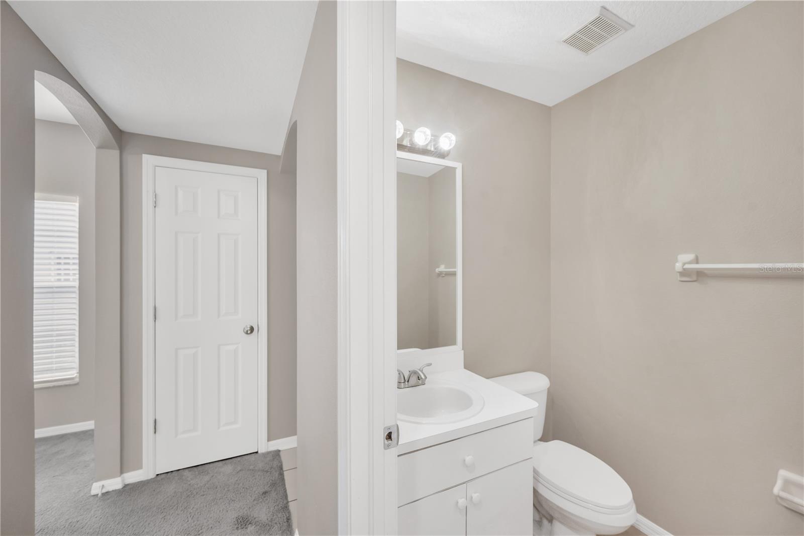 Image 13 of 33 For 5806 Tanagerlake Road