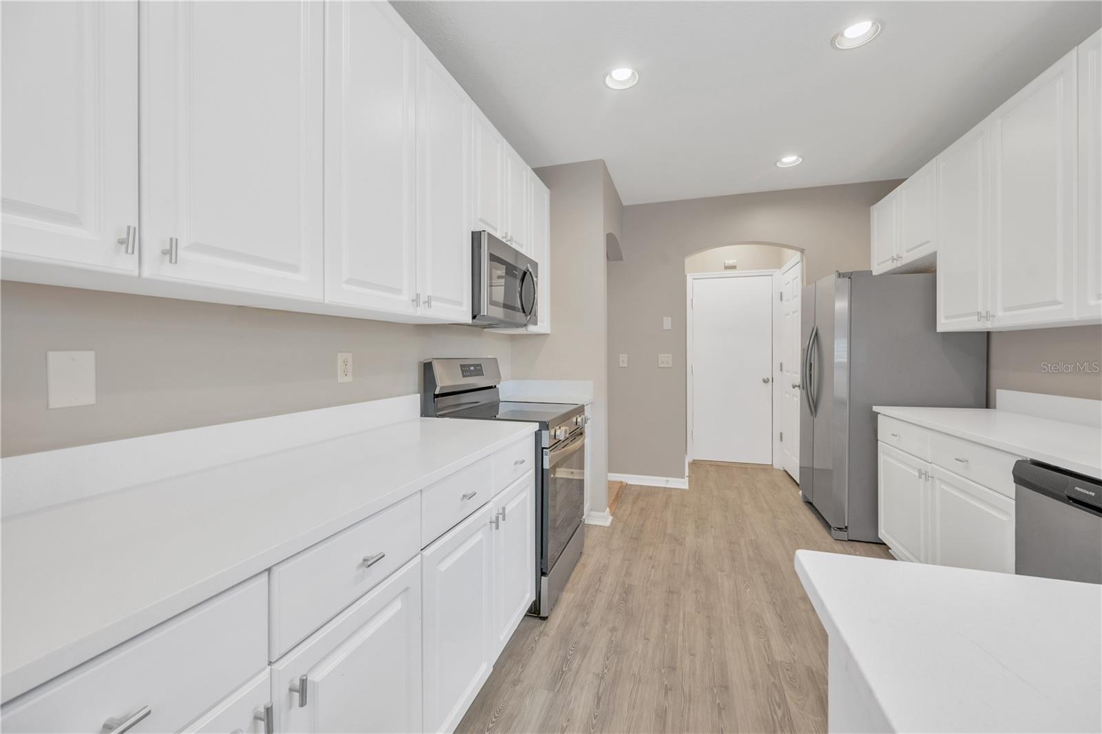 Image 7 of 33 For 5806 Tanagerlake Road