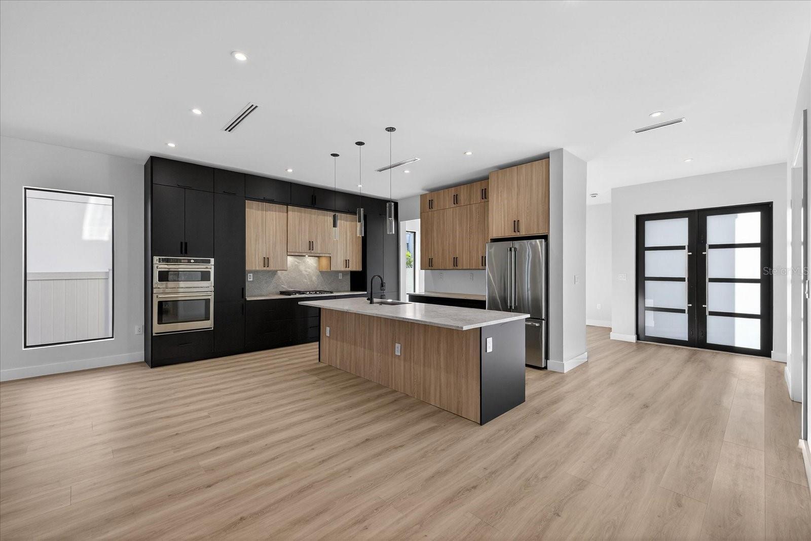 Image 19 of 70 For 3702 Lynwood Avenue