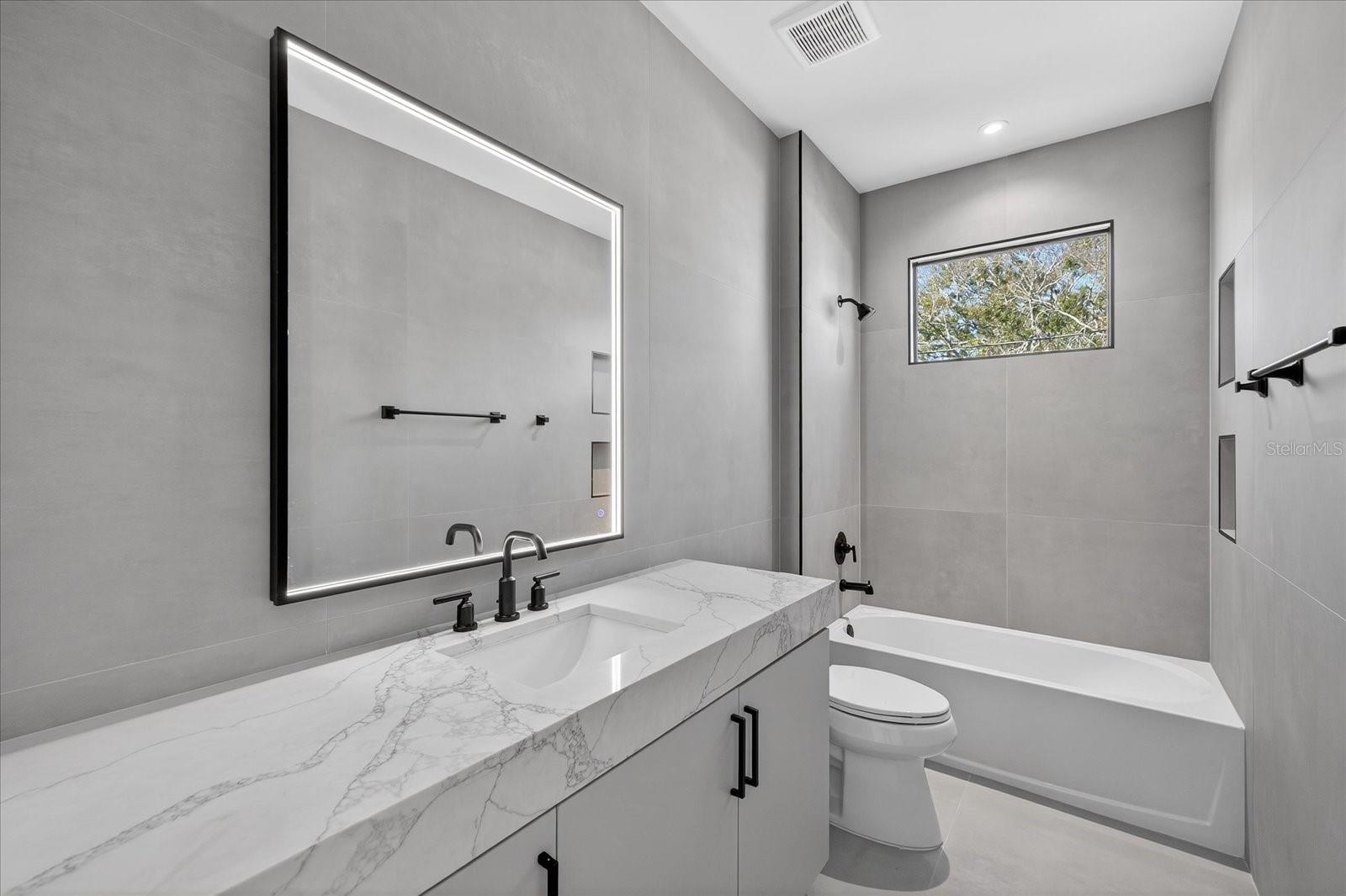 Image 47 of 70 For 3702 Lynwood Avenue