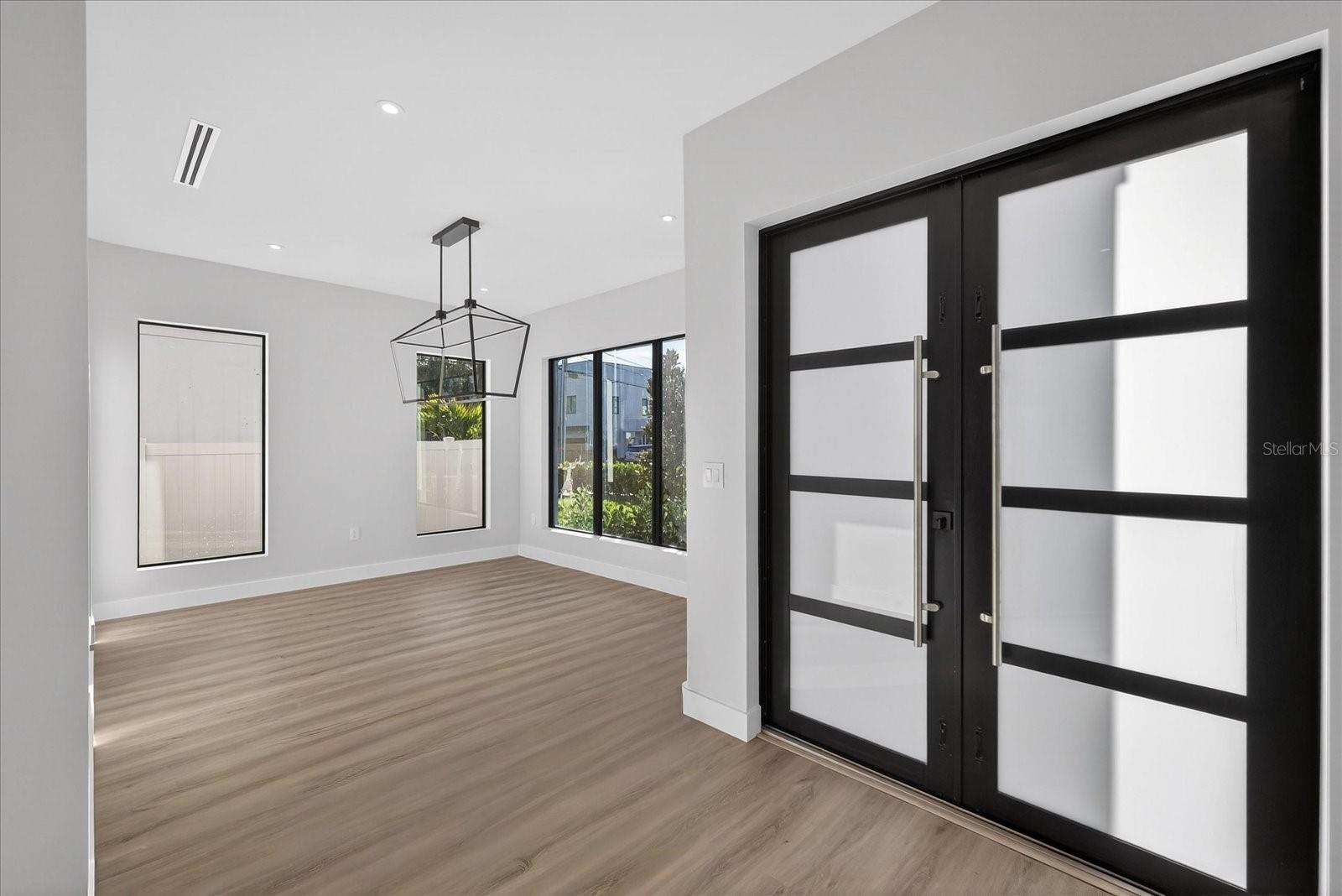 Image 56 of 70 For 3702 Lynwood Avenue