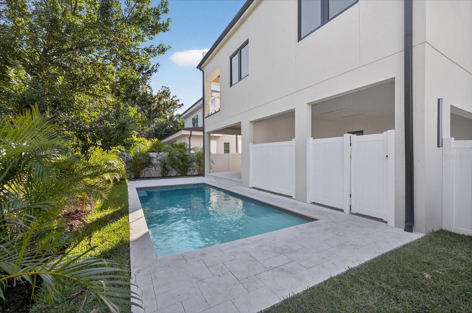 Image 62 of 70 For 3702 Lynwood Avenue