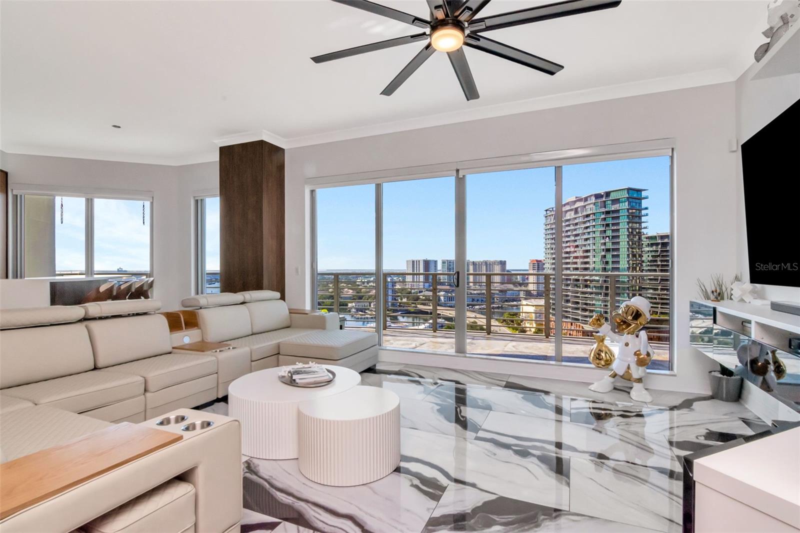 Image 12 of 76 For 1209 Cumberland Avenue 1701