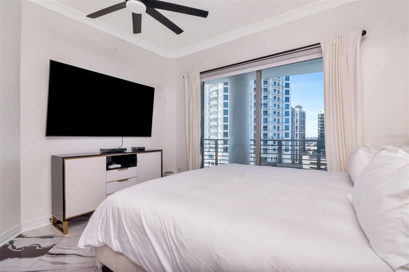 Image 19 of 76 For 1209 Cumberland Avenue 1701