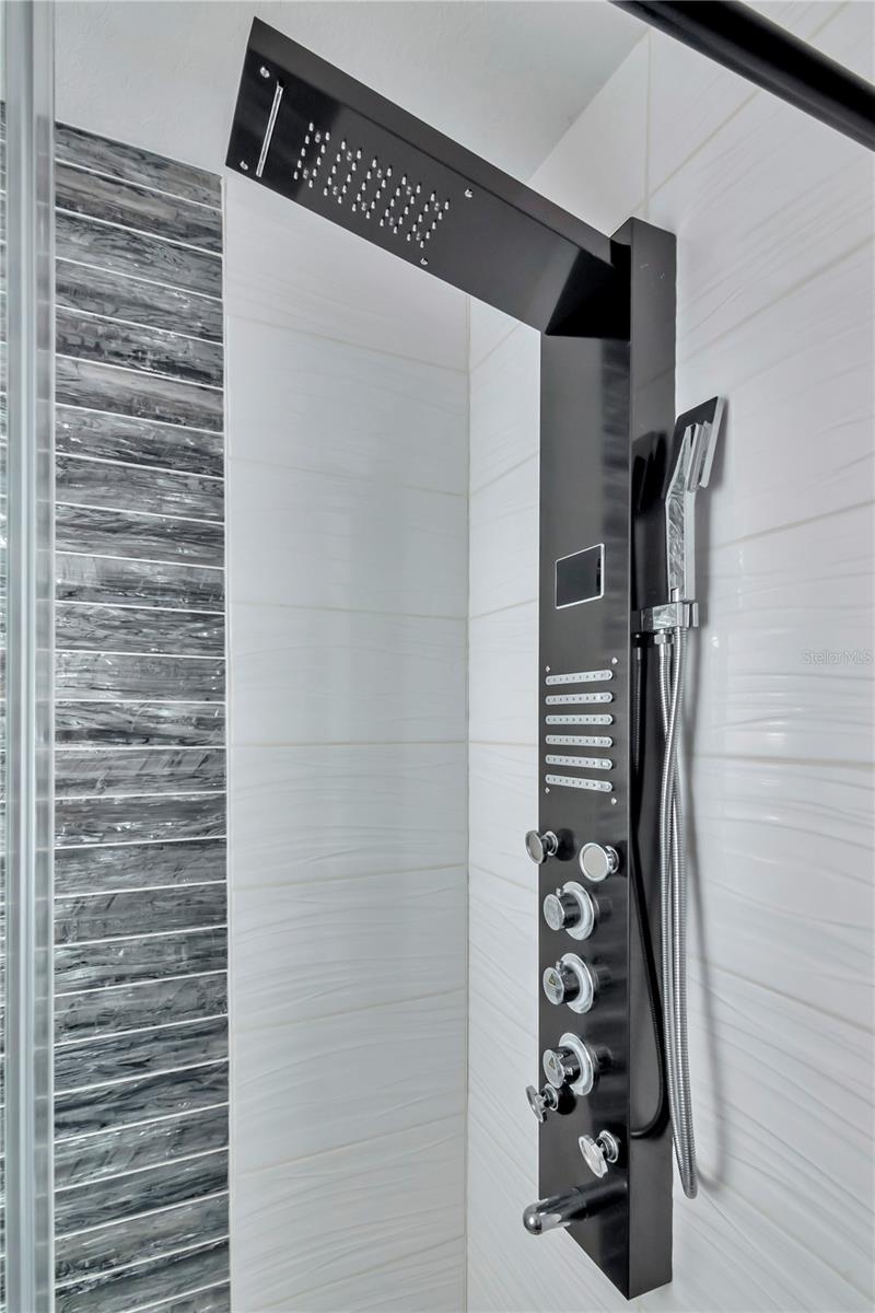 Image 22 of 76 For 1209 Cumberland Avenue 1701