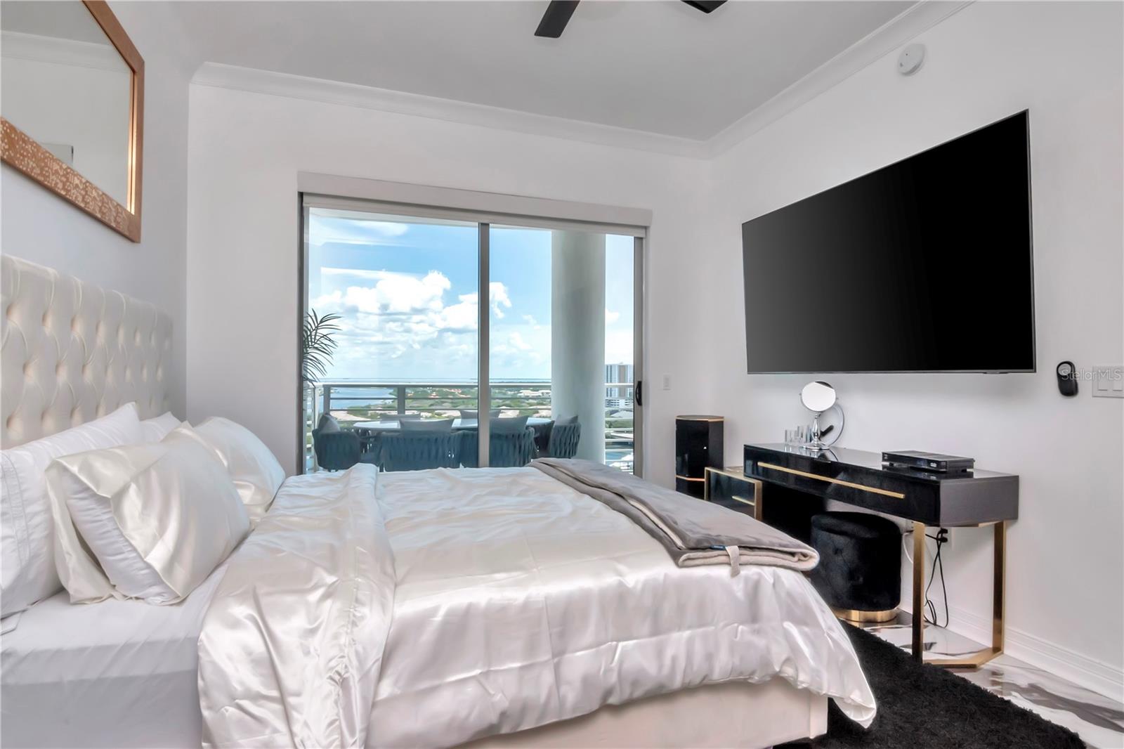 Image 38 of 76 For 1209 Cumberland Avenue 1701