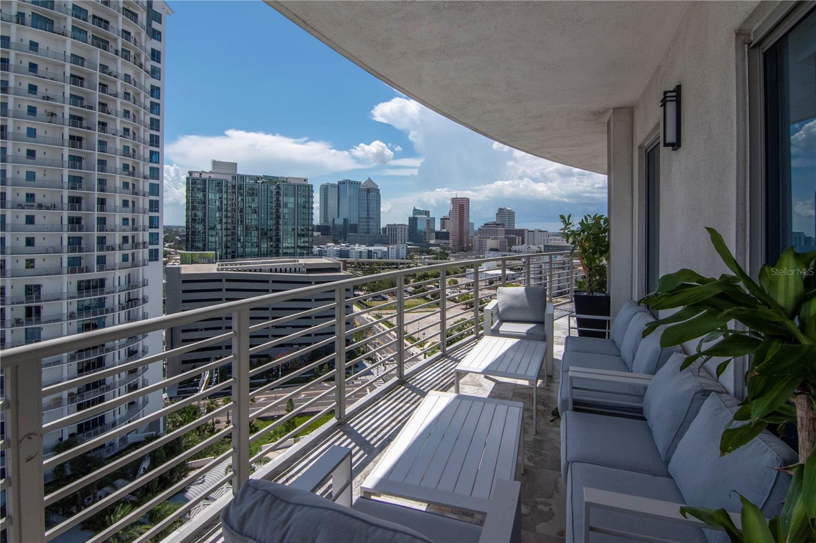 Image 39 of 76 For 1209 Cumberland Avenue 1701