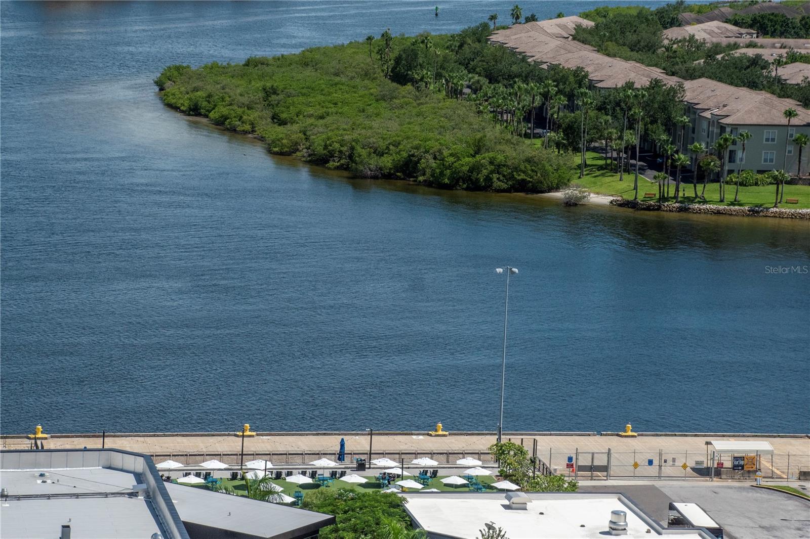 Image 53 of 76 For 1209 Cumberland Avenue 1701