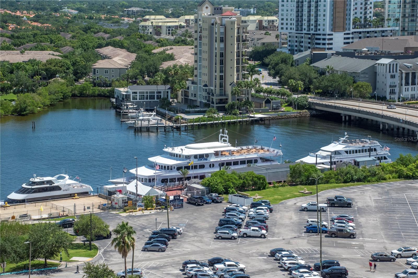 Image 54 of 76 For 1209 Cumberland Avenue 1701