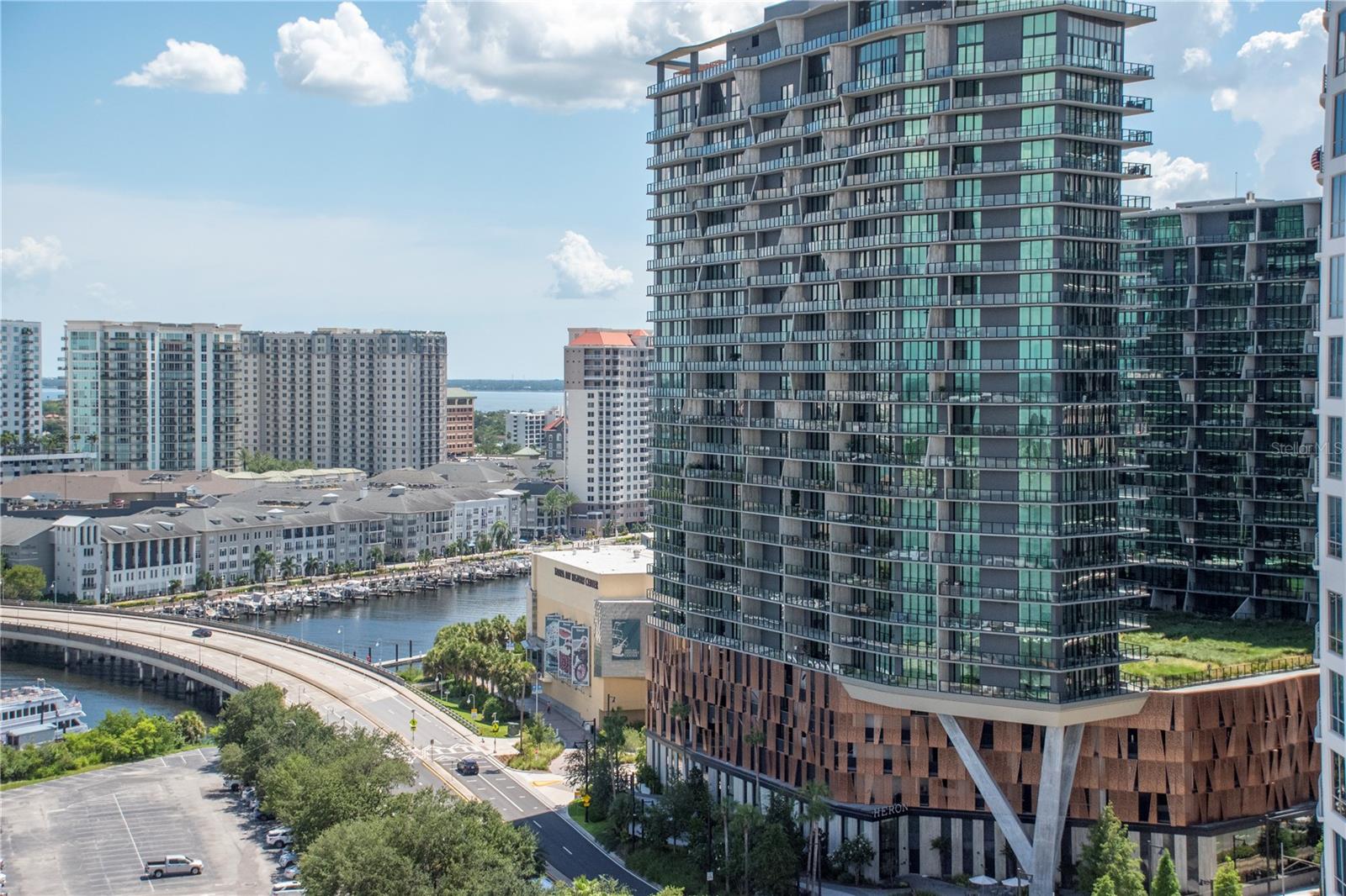 Image 59 of 76 For 1209 Cumberland Avenue 1701