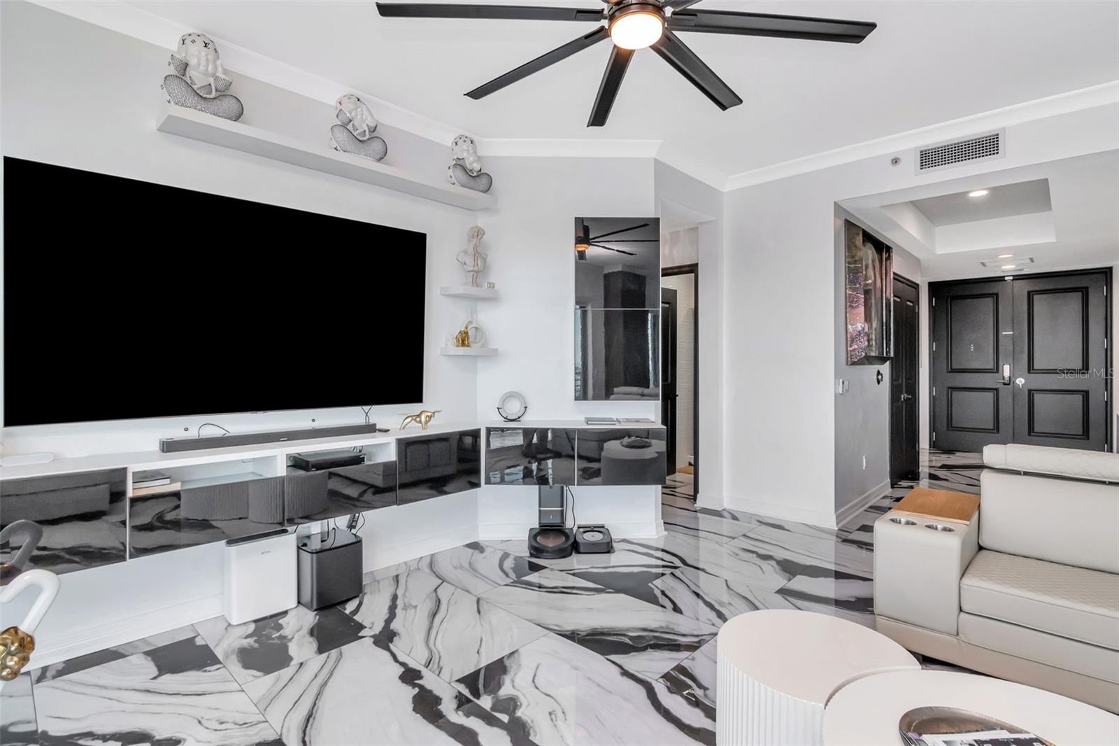 Image 6 of 76 For 1209 Cumberland Avenue 1701