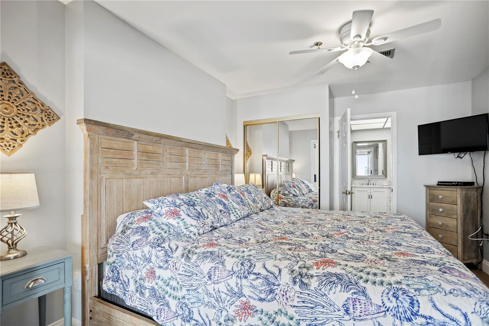 Image 18 of 45 For 14710 Gulf Boulevard 103