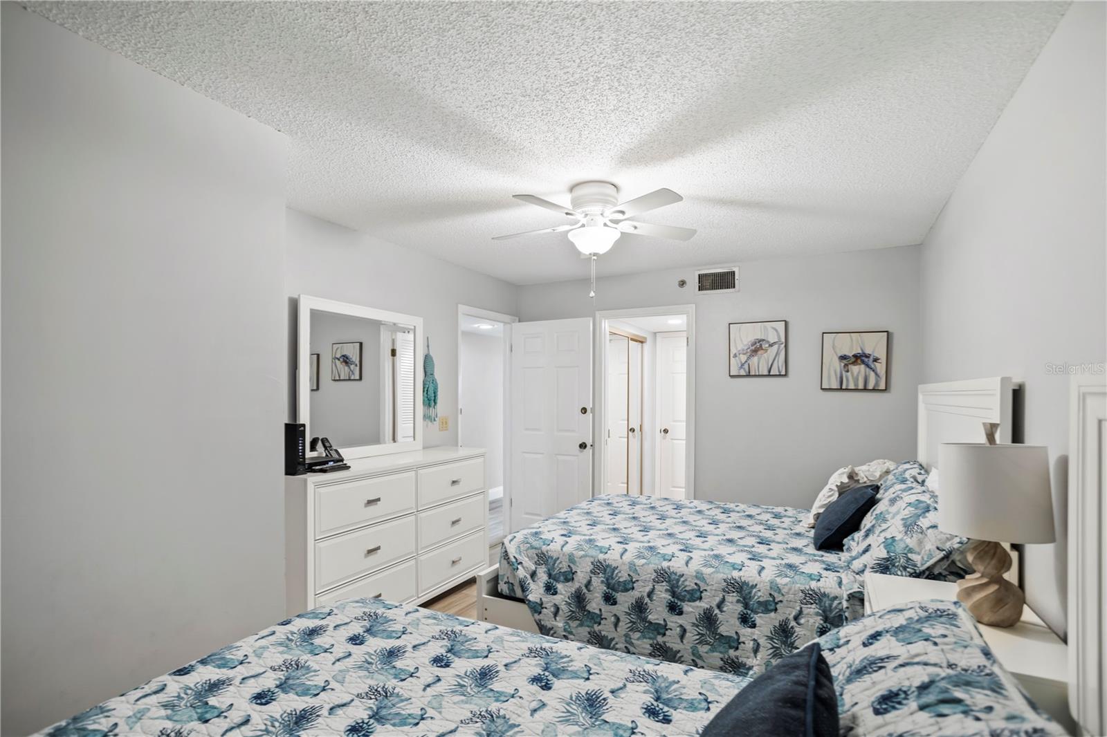 Image 21 of 45 For 14710 Gulf Boulevard 103