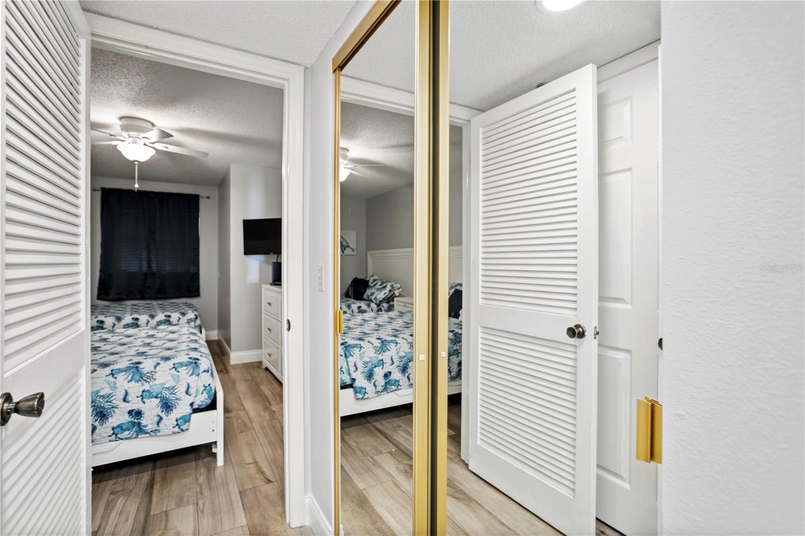 Image 25 of 45 For 14710 Gulf Boulevard 103