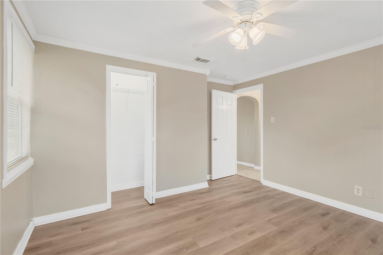 Image 19 of 28 For 559 Norfolk Street