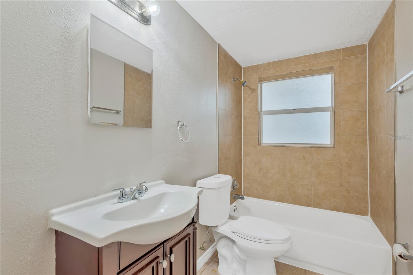 Image 20 of 28 For 559 Norfolk Street