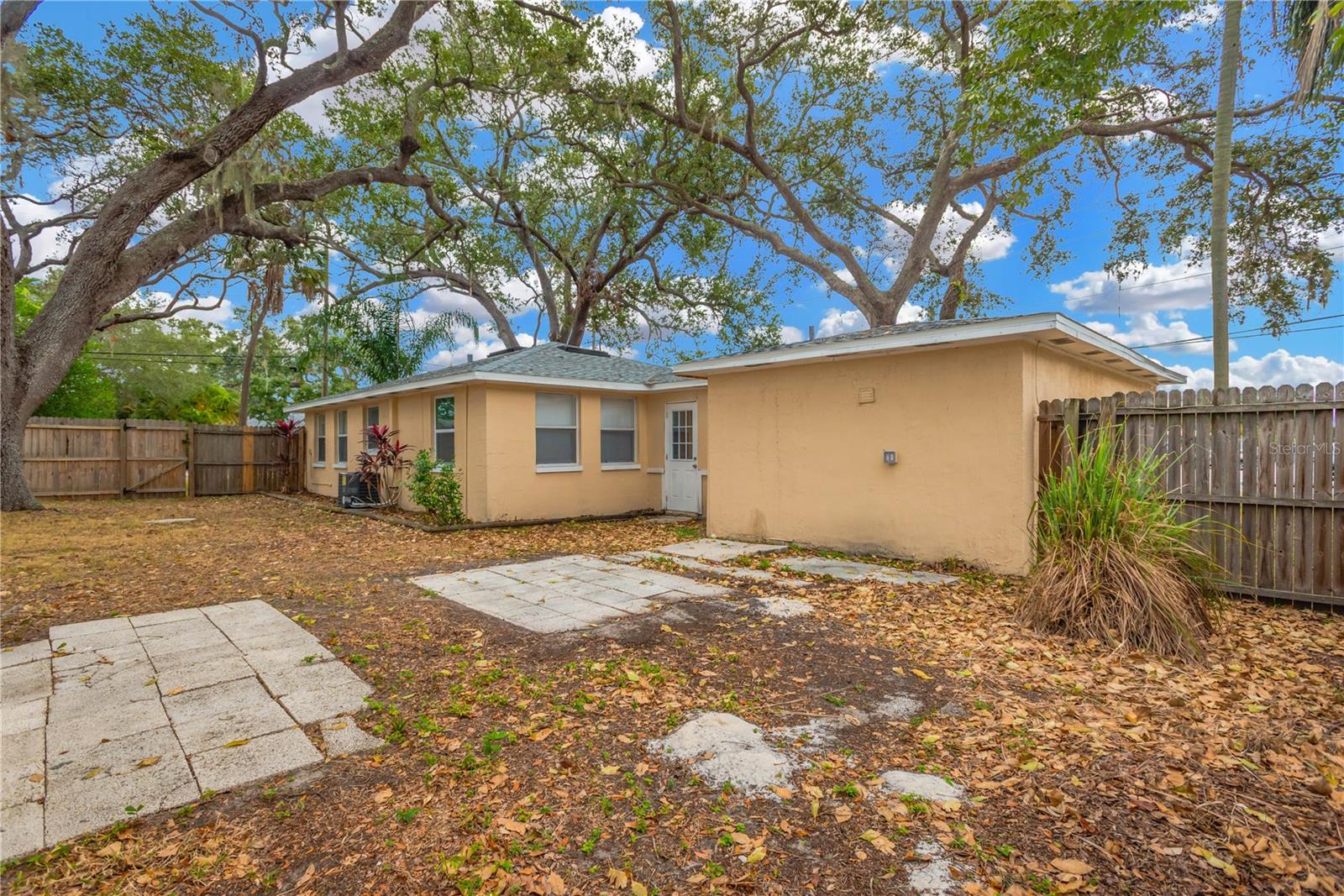 Image 25 of 28 For 559 Norfolk Street