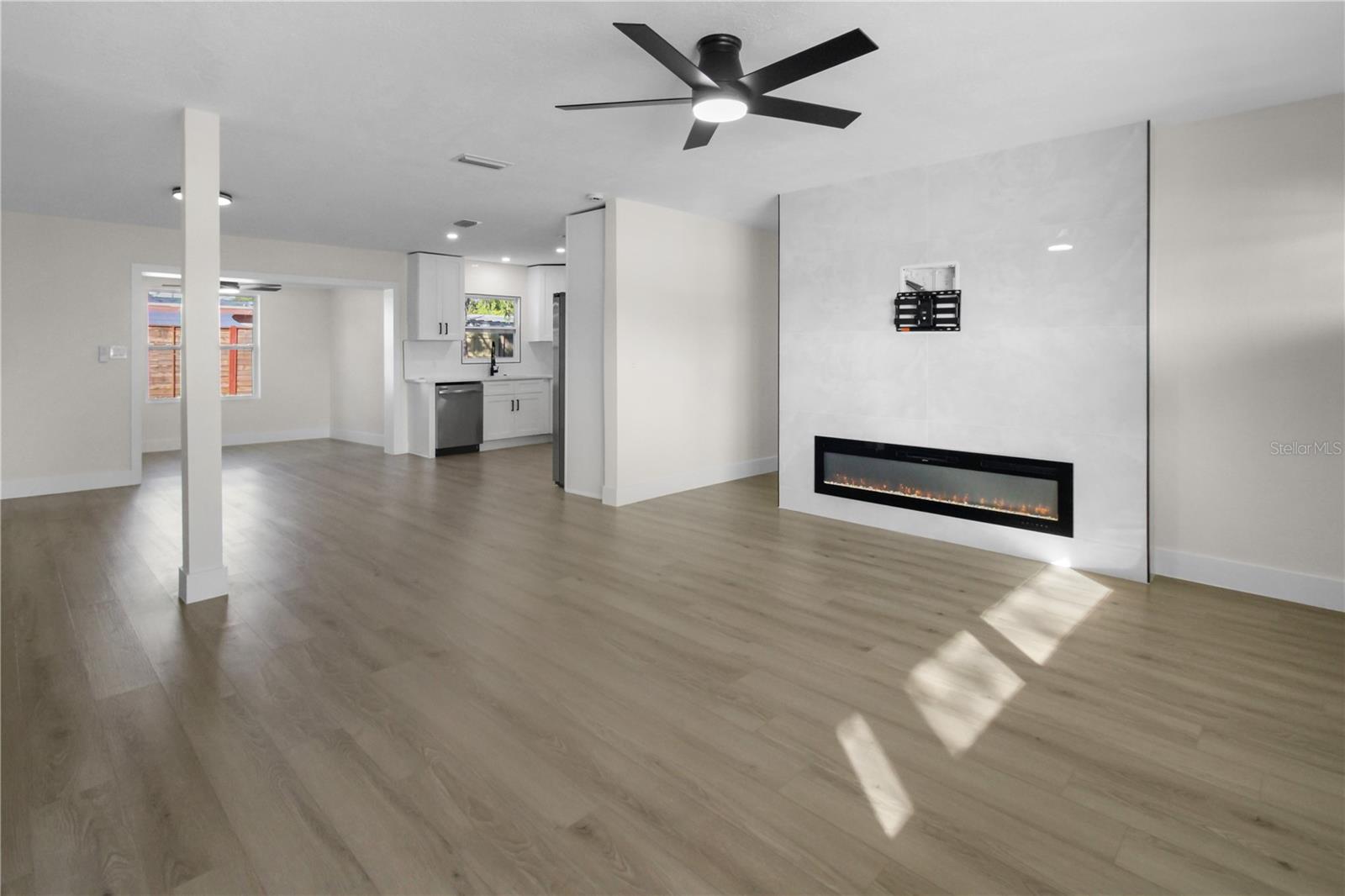 Image 4 of 29 For 8537 74th Avenue N