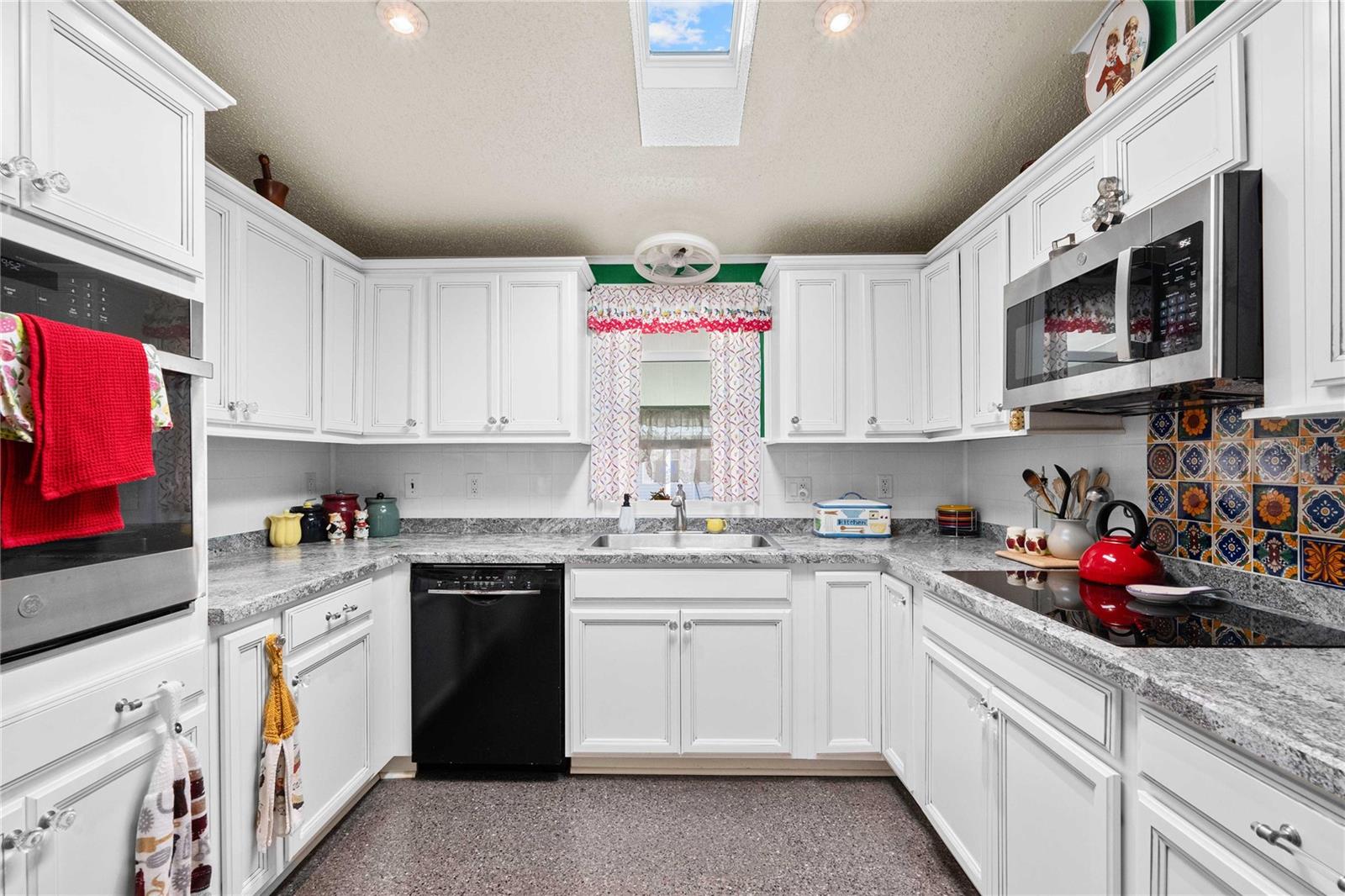 Image 3 of 55 For 5750 Pawnee Street