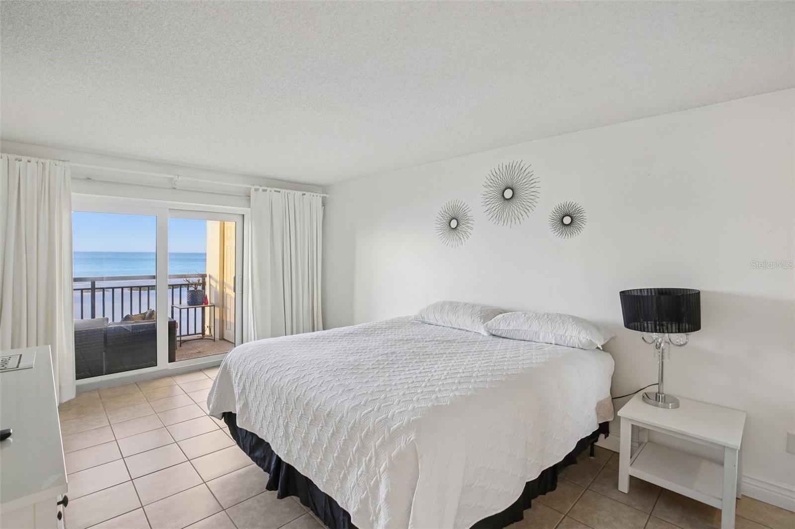 Image 11 of 26 For 1270 Gulf Boulevard 701