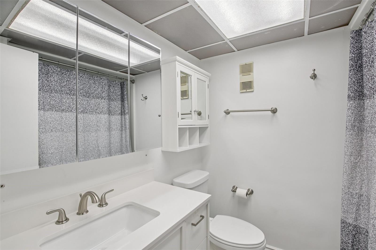 Image 12 of 26 For 1270 Gulf Boulevard 701