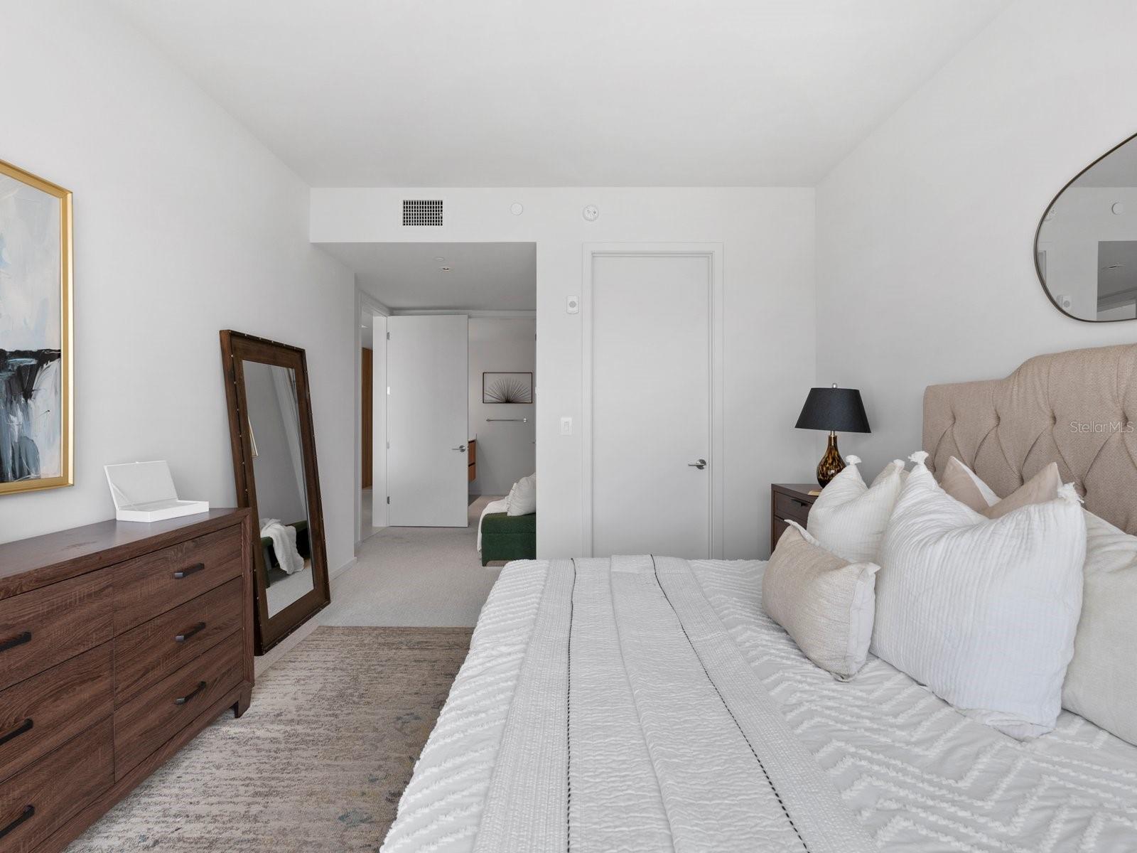 Image 20 of 27 For 1020 Sunset Point Road 410