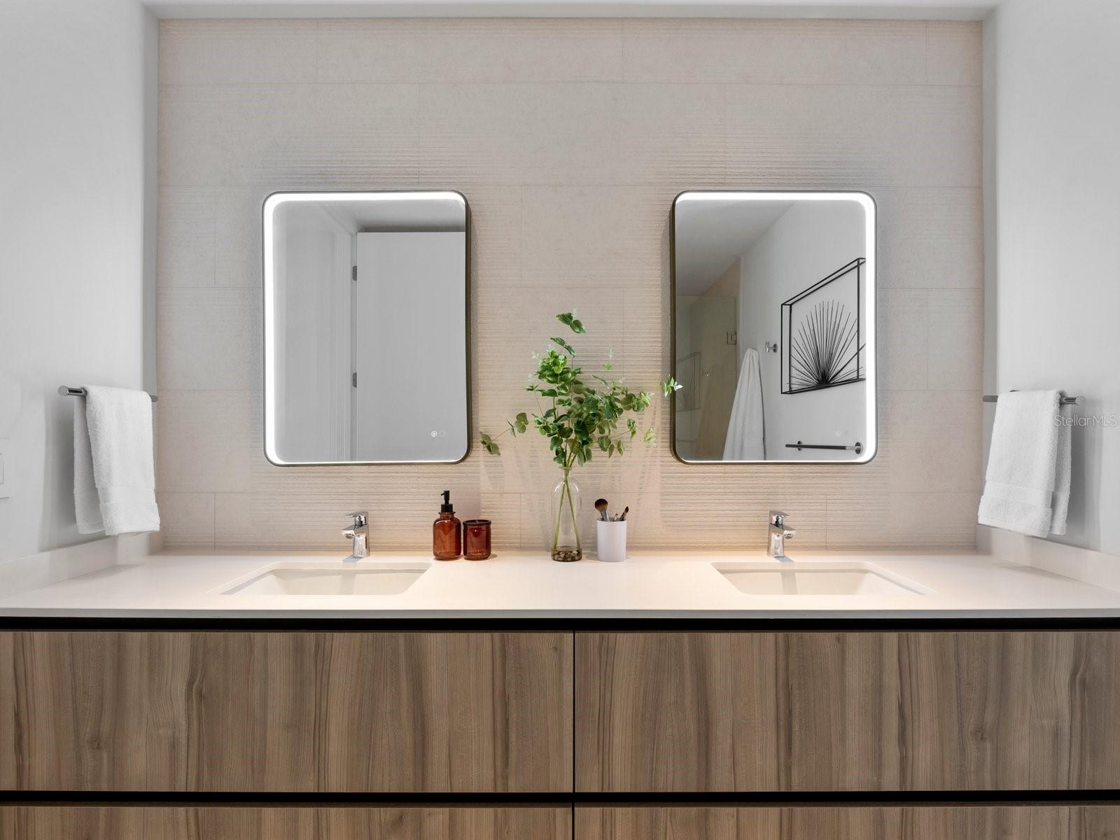 Image 21 of 27 For 1020 Sunset Point Road 410