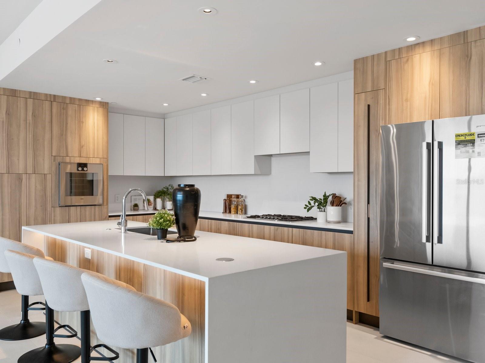 Image 4 of 27 For 1020 Sunset Point Road 410