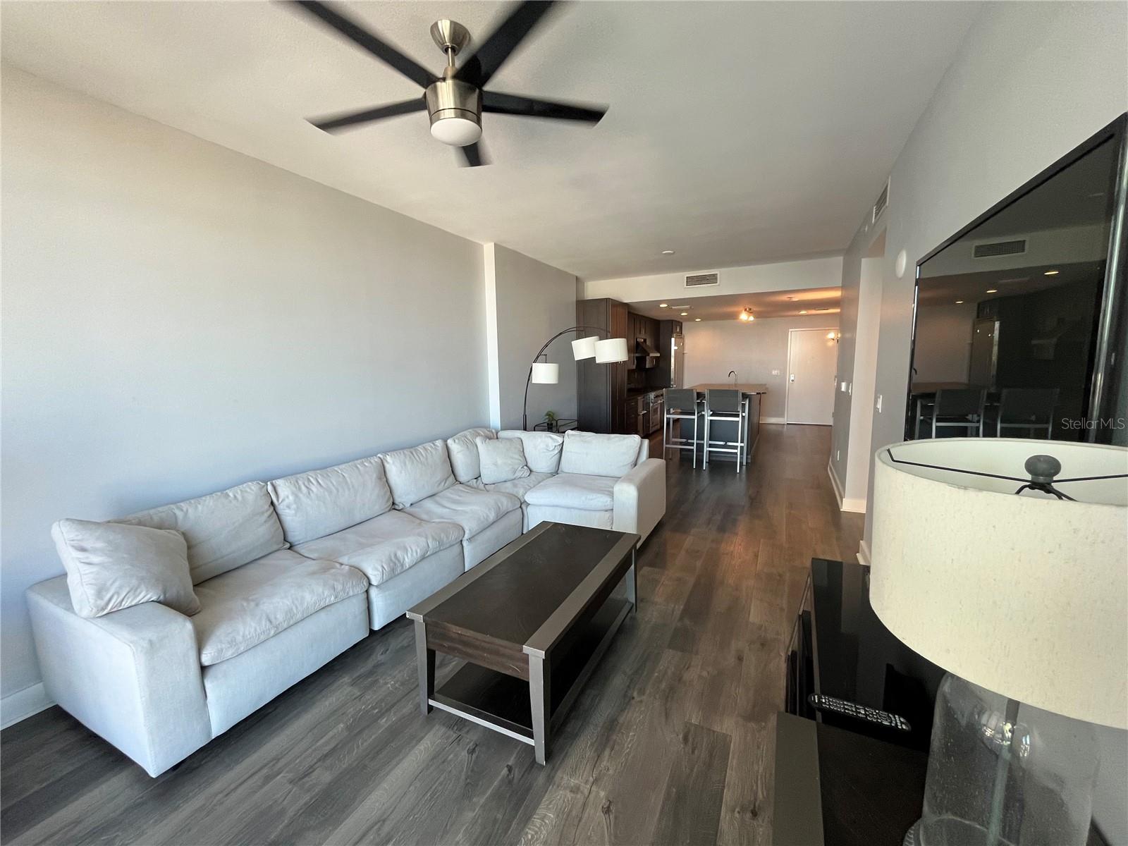 Image 2 of 27 For 1120 Kennedy Boulevard 1018