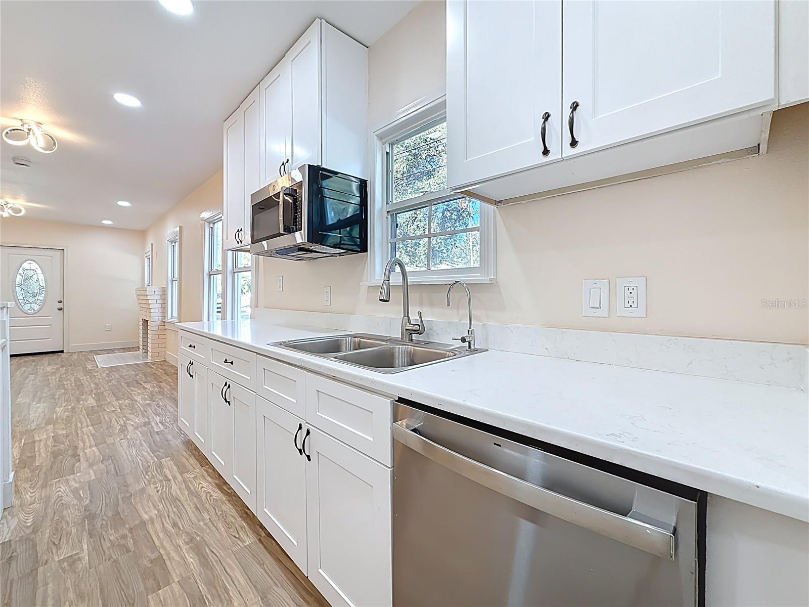 Image 14 of 33 For 1247 Highland Street N