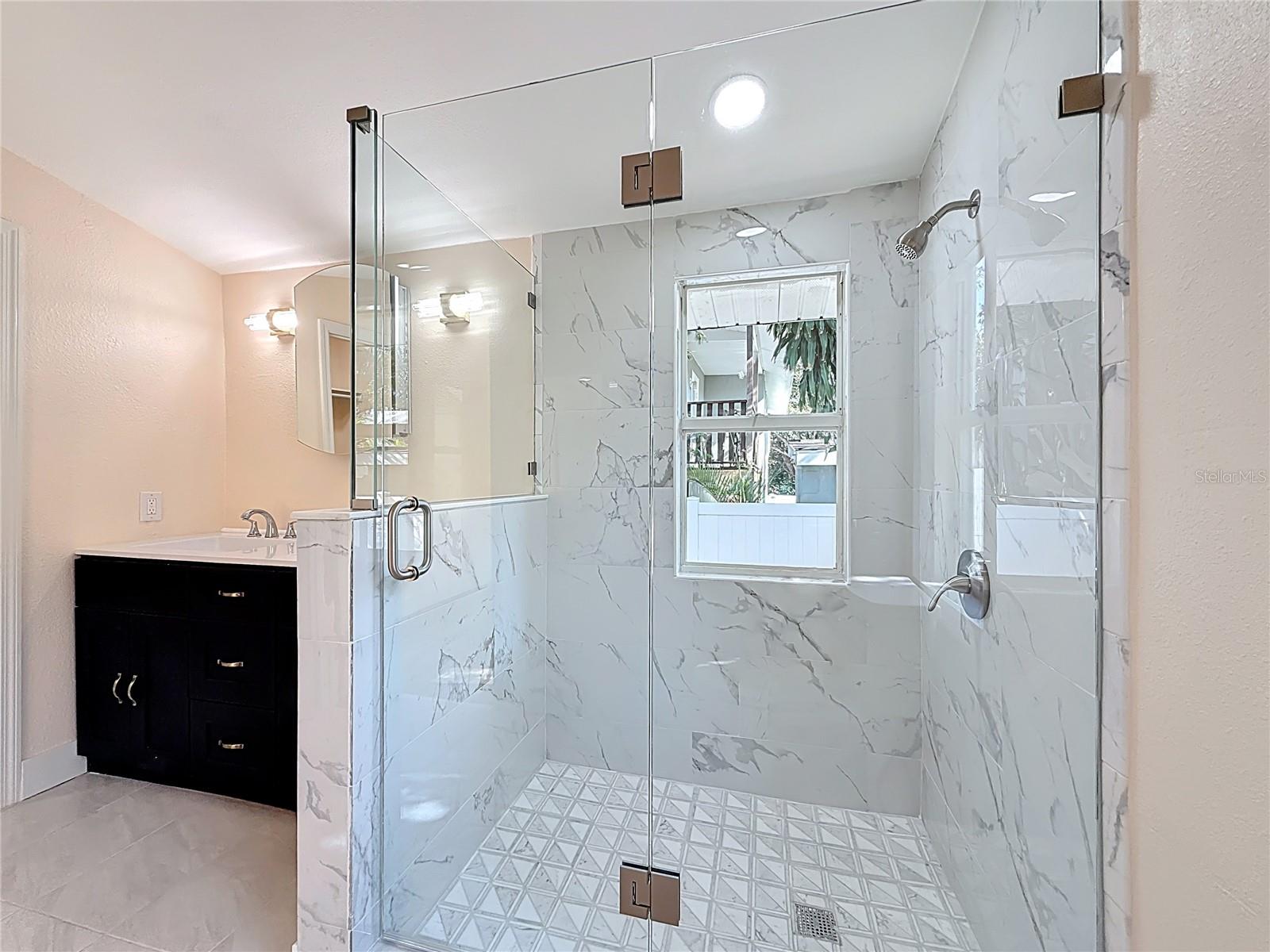 Image 20 of 33 For 1247 Highland Street N