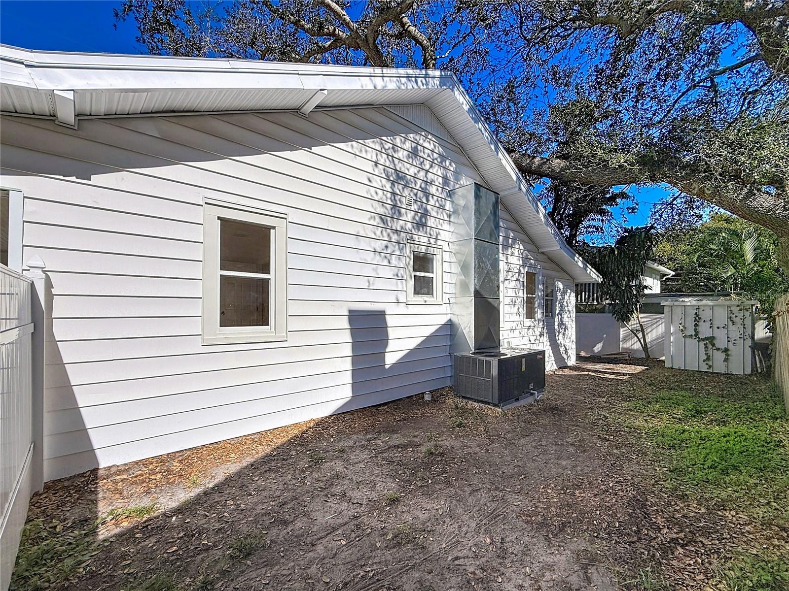 Image 31 of 33 For 1247 Highland Street N