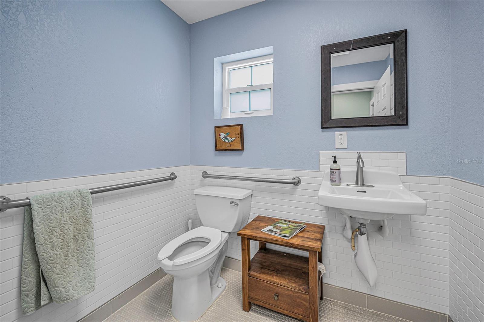 Image 15 of 33 For 200 16th Street N