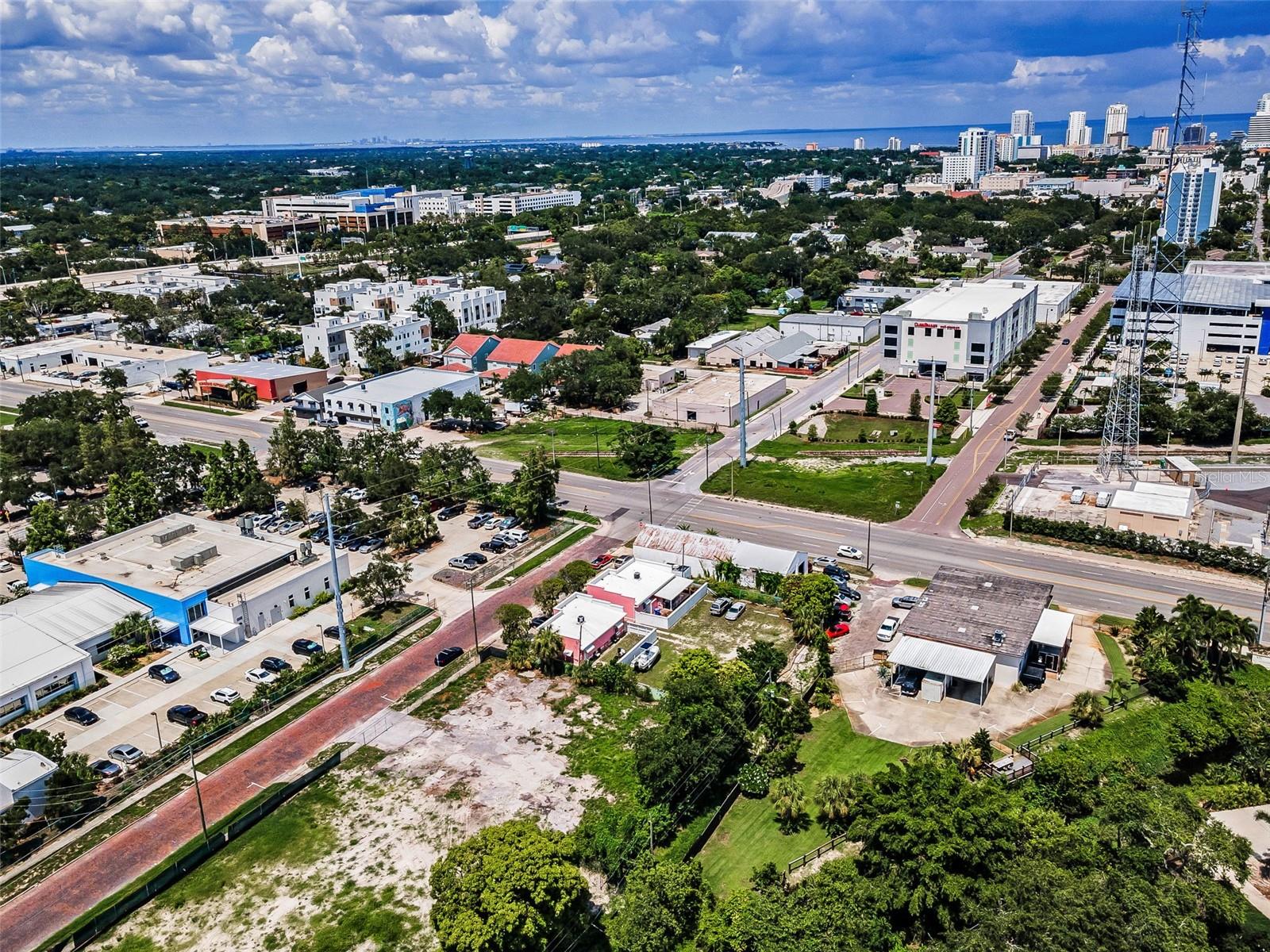 Image 28 of 33 For 200 16th Street N