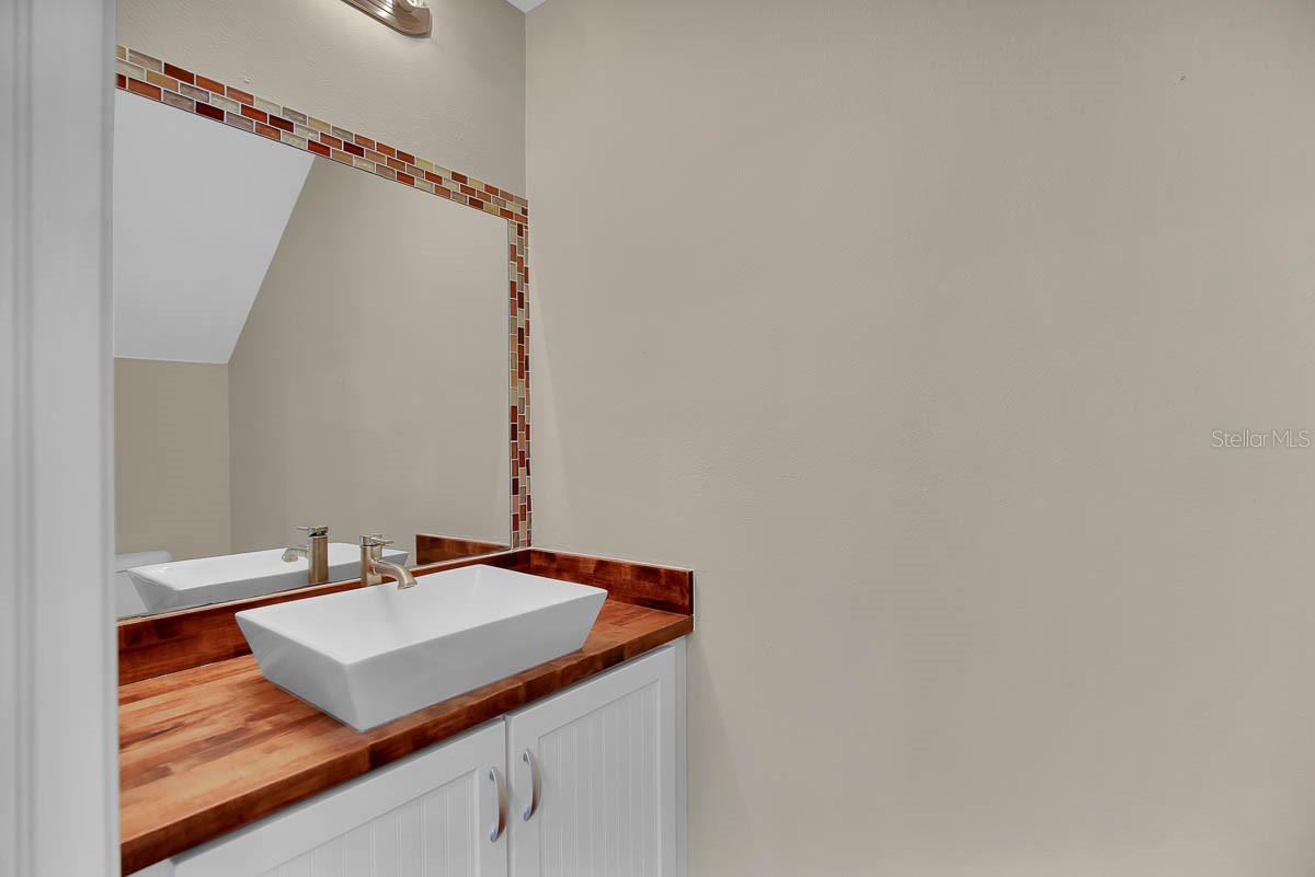 Image 11 of 17 For 15834 Fishhawk View Drive