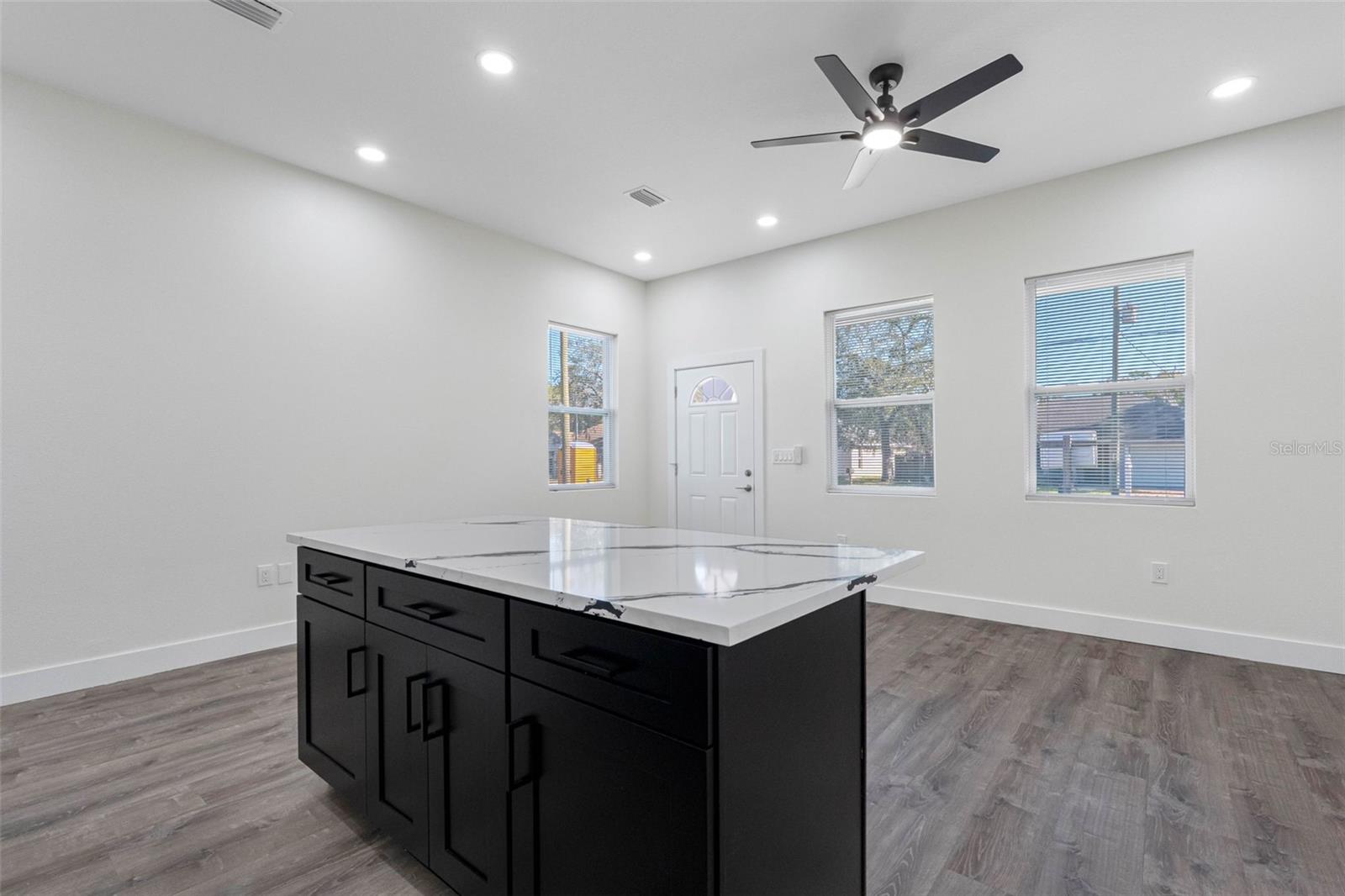 Image 10 of 50 For 10247 Lake Drive