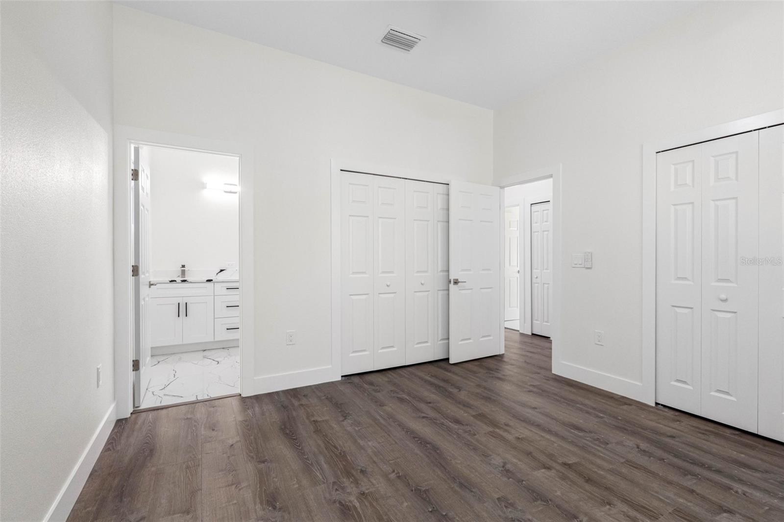 Image 20 of 50 For 10247 Lake Drive