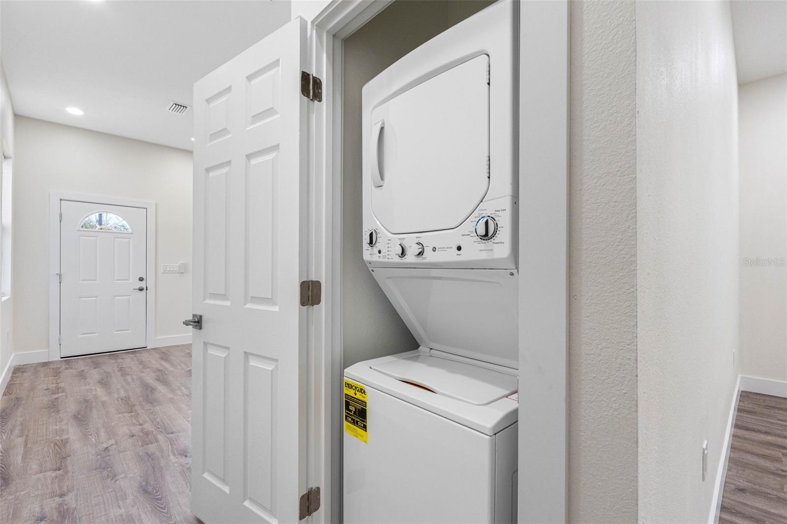 Image 23 of 50 For 10247 Lake Drive