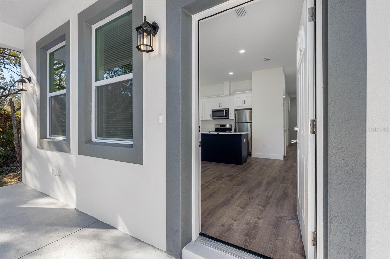 Image 3 of 50 For 10247 Lake Drive