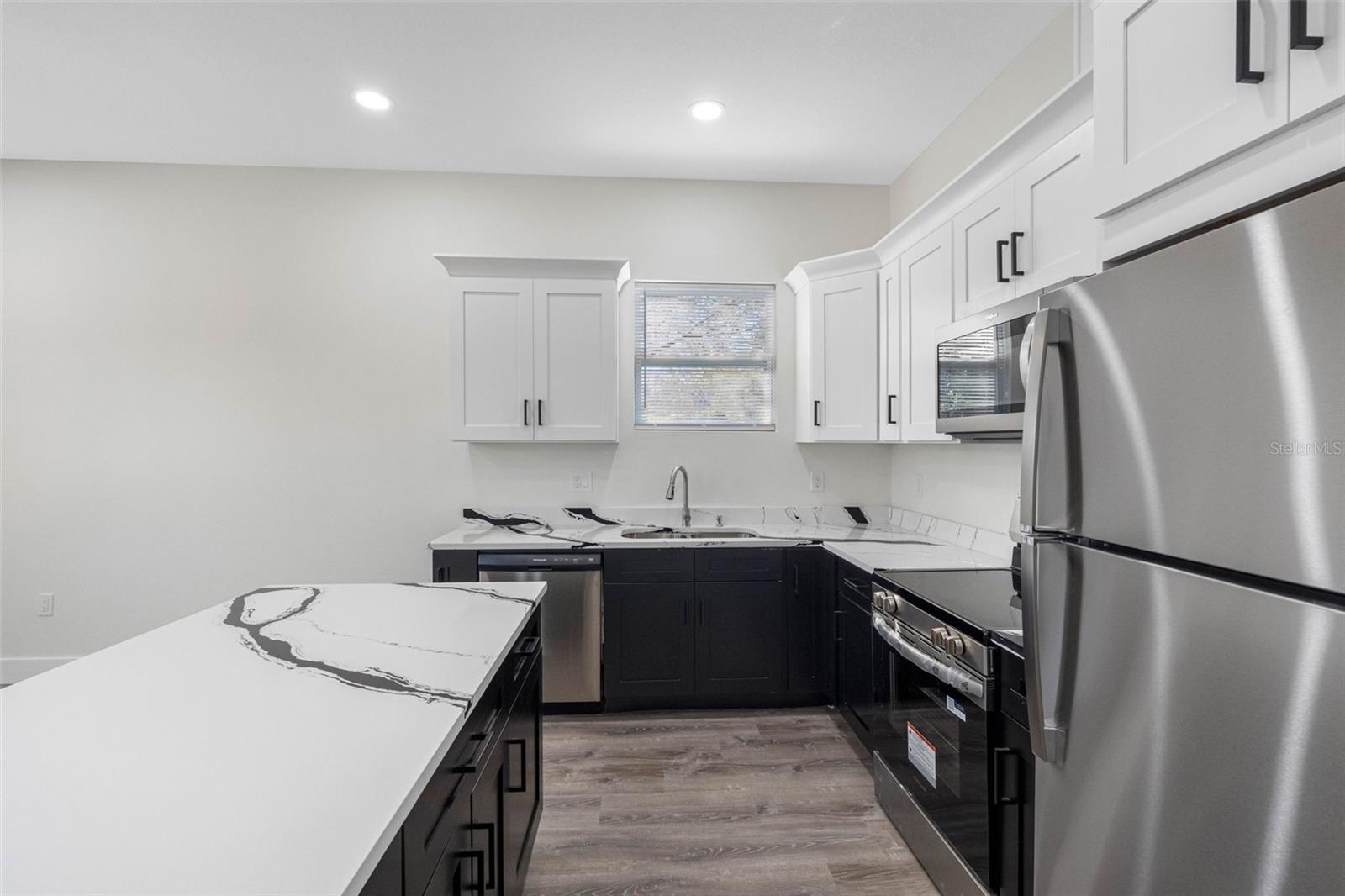 Image 9 of 50 For 10247 Lake Drive